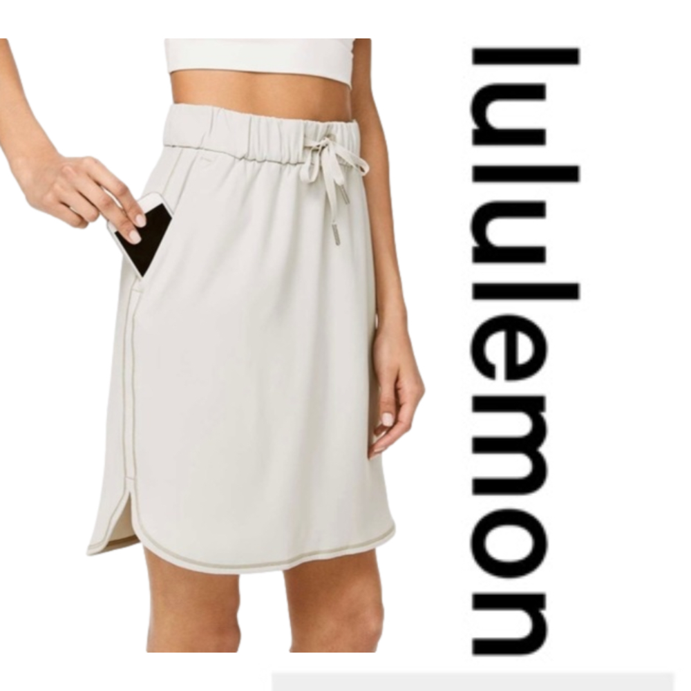 lululemon athletica On the Fly Cream Skirt